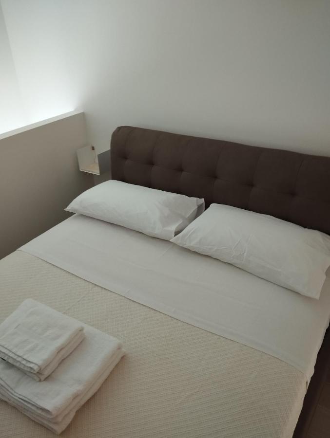 Llhome Bologna Elegante Monolocale Ristrutturato Con Posto Auto Coperto エクステリア 写真